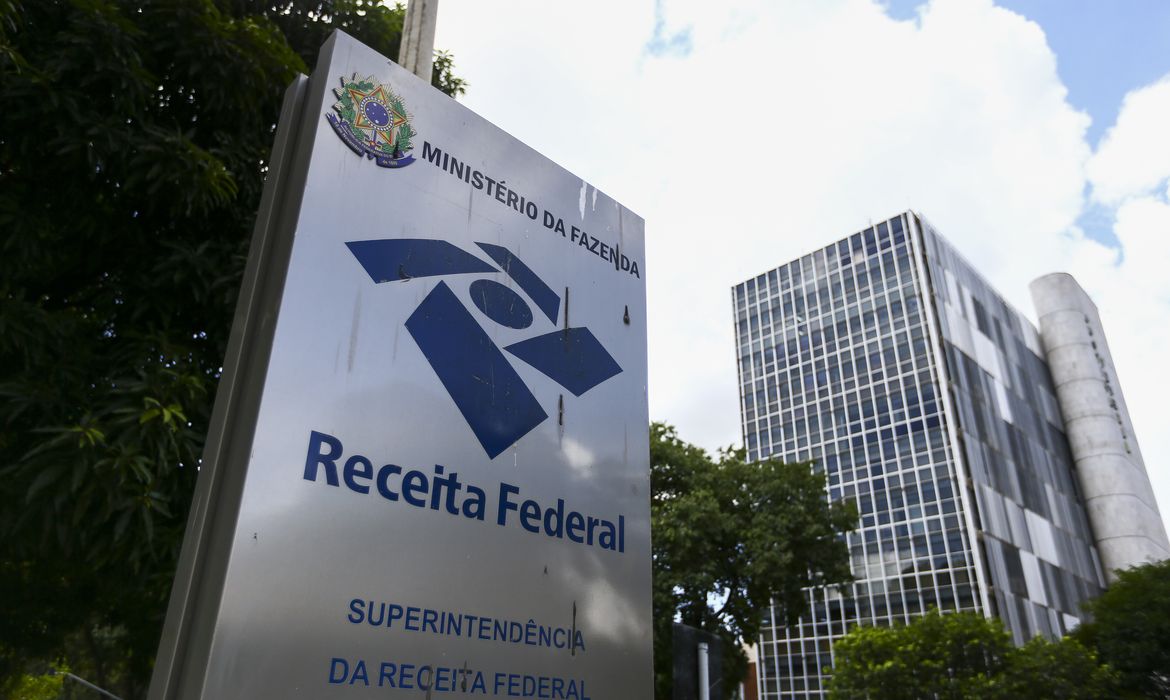 Receita Federal paga nesta terça maior lote de restituição do IR da história