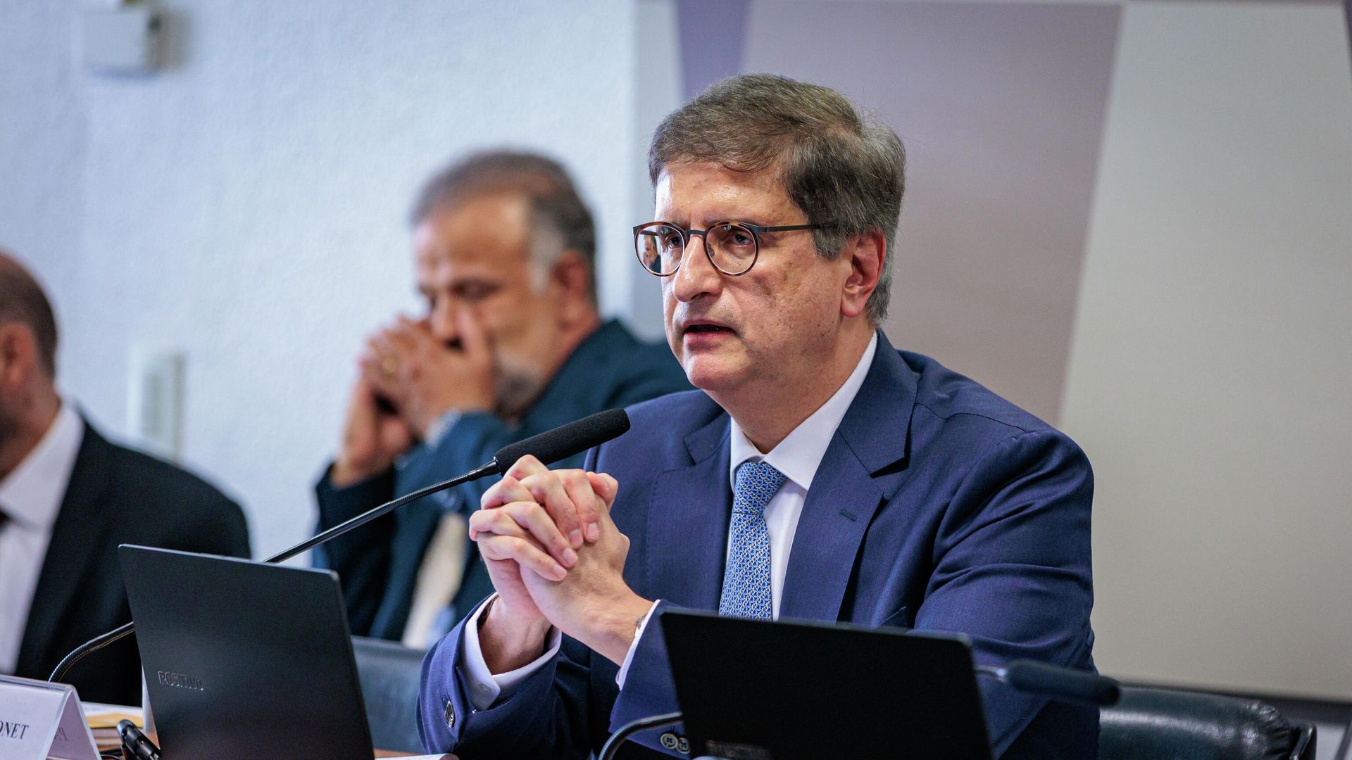 Gonet defende retomada das visitas de Flávio Bolsonaro ao pai, Jair Bolsonaro