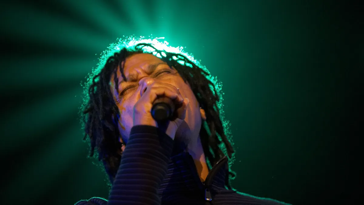 Djavan anuncia álbum e turnê novos em comemoração aos 50 anos de carreira