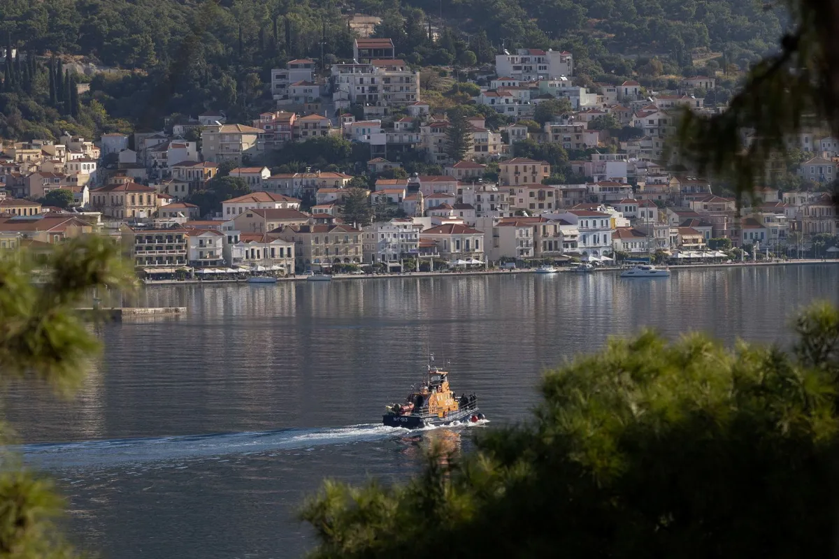 Doze migrantes morrem em dois naufrágios na costa da Grécia