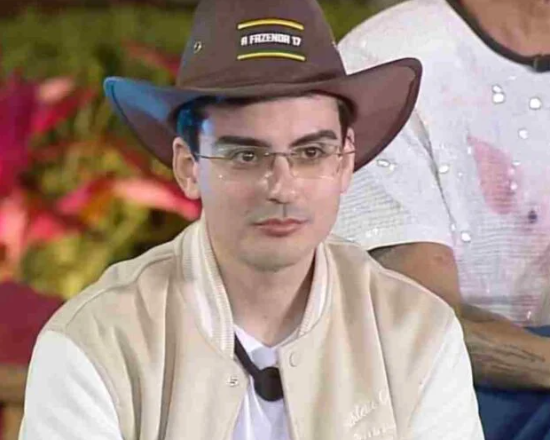 Dudu Camargo entra em 'A Fazenda' com bomba judicial nas costas