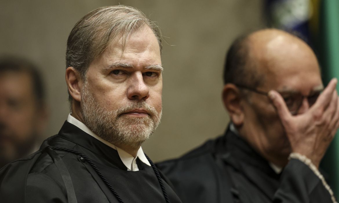 Toffoli toma posse no TSE e afirma que Justiça não decide eleição