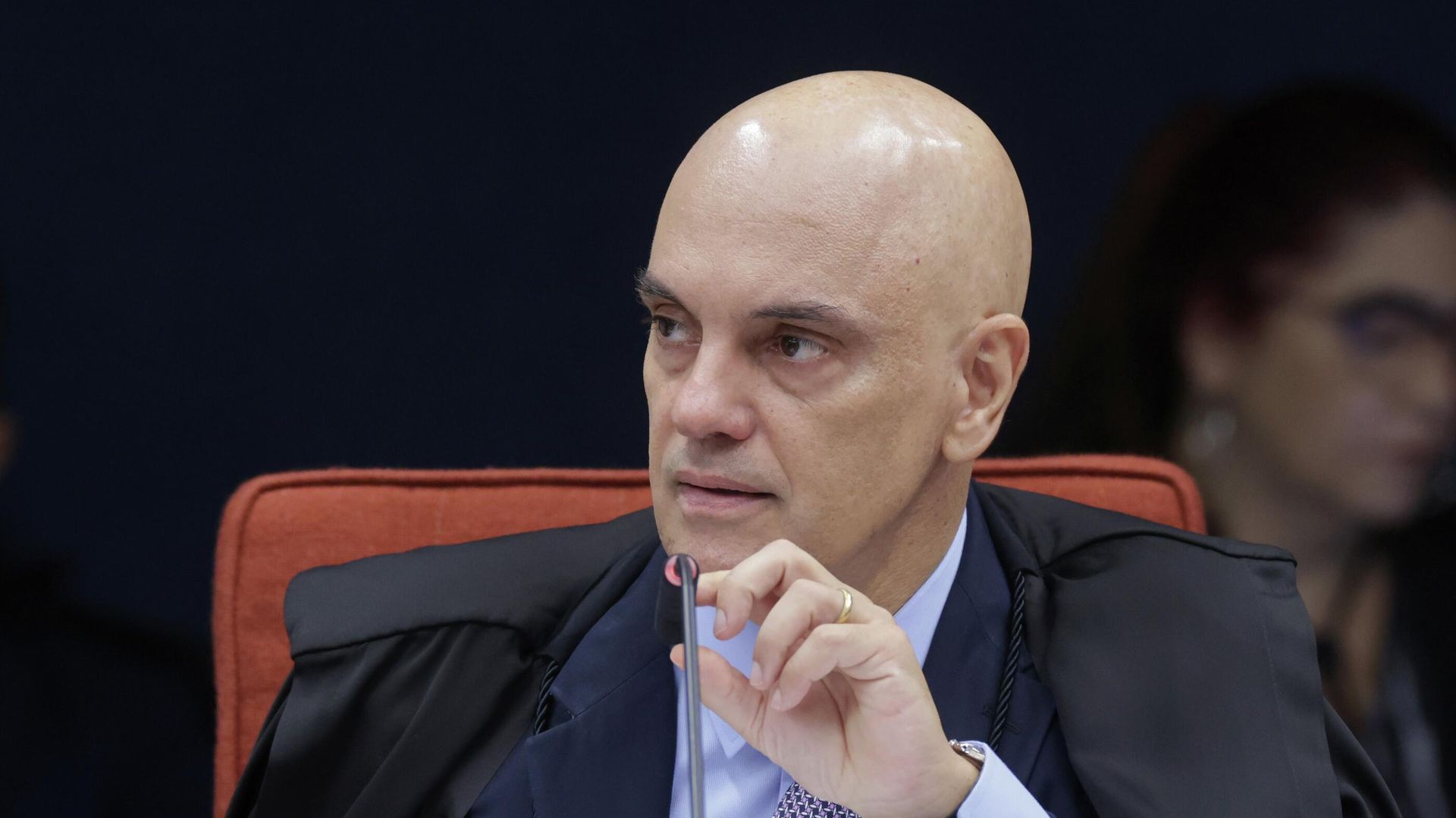 Moraes autoriza regime semiaberto para Débora 'do Batom', condenada pelos  atos de 8 de Janeiro
