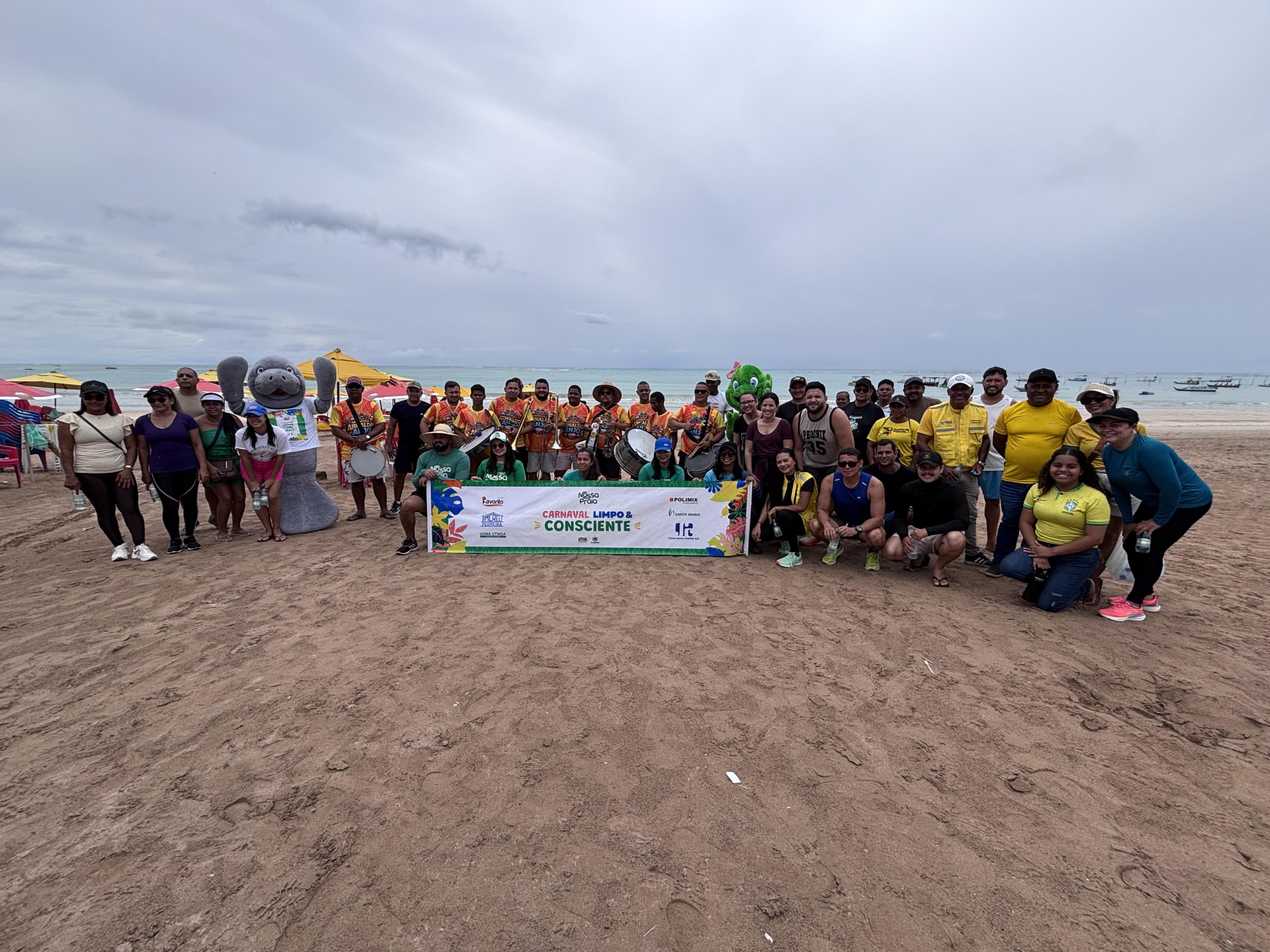 Ao som de frevo, IMA recolhe quase meia tonelada de lixo em Passo do Camaragibe