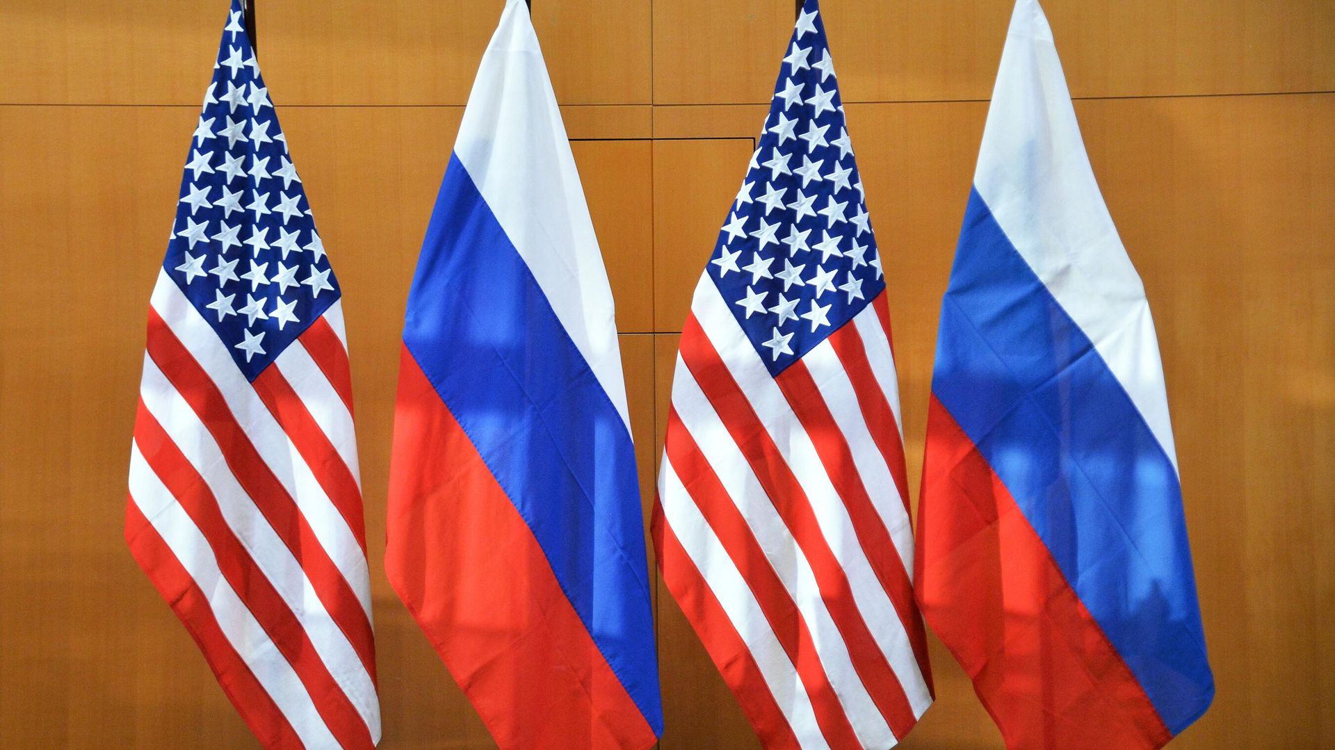 Novas sanções dos EUA à Rússia podem desencadear guerras comerciais globais