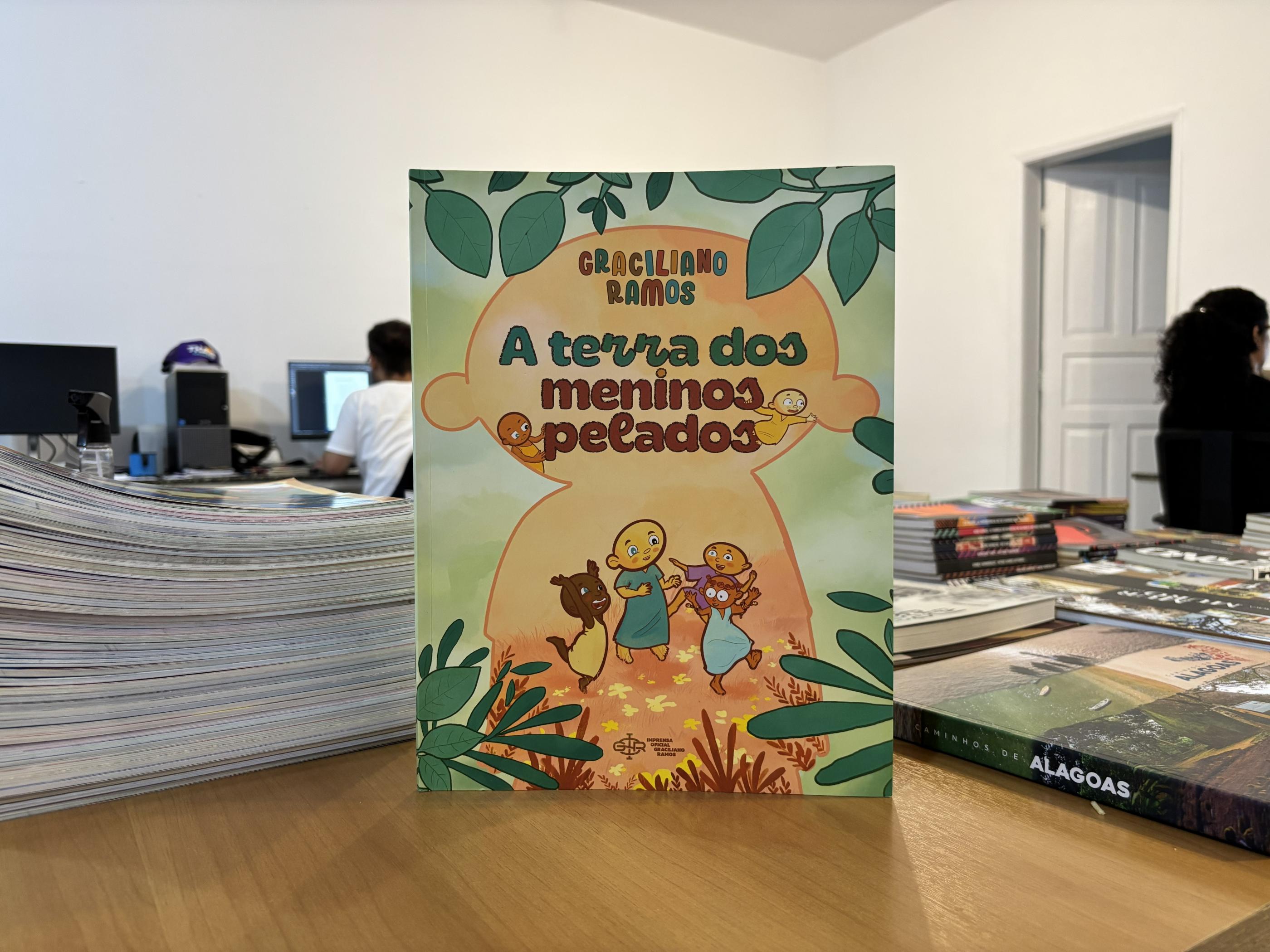Obra de Graciliano Ramos em braile amplia acesso à leitura em Alagoas