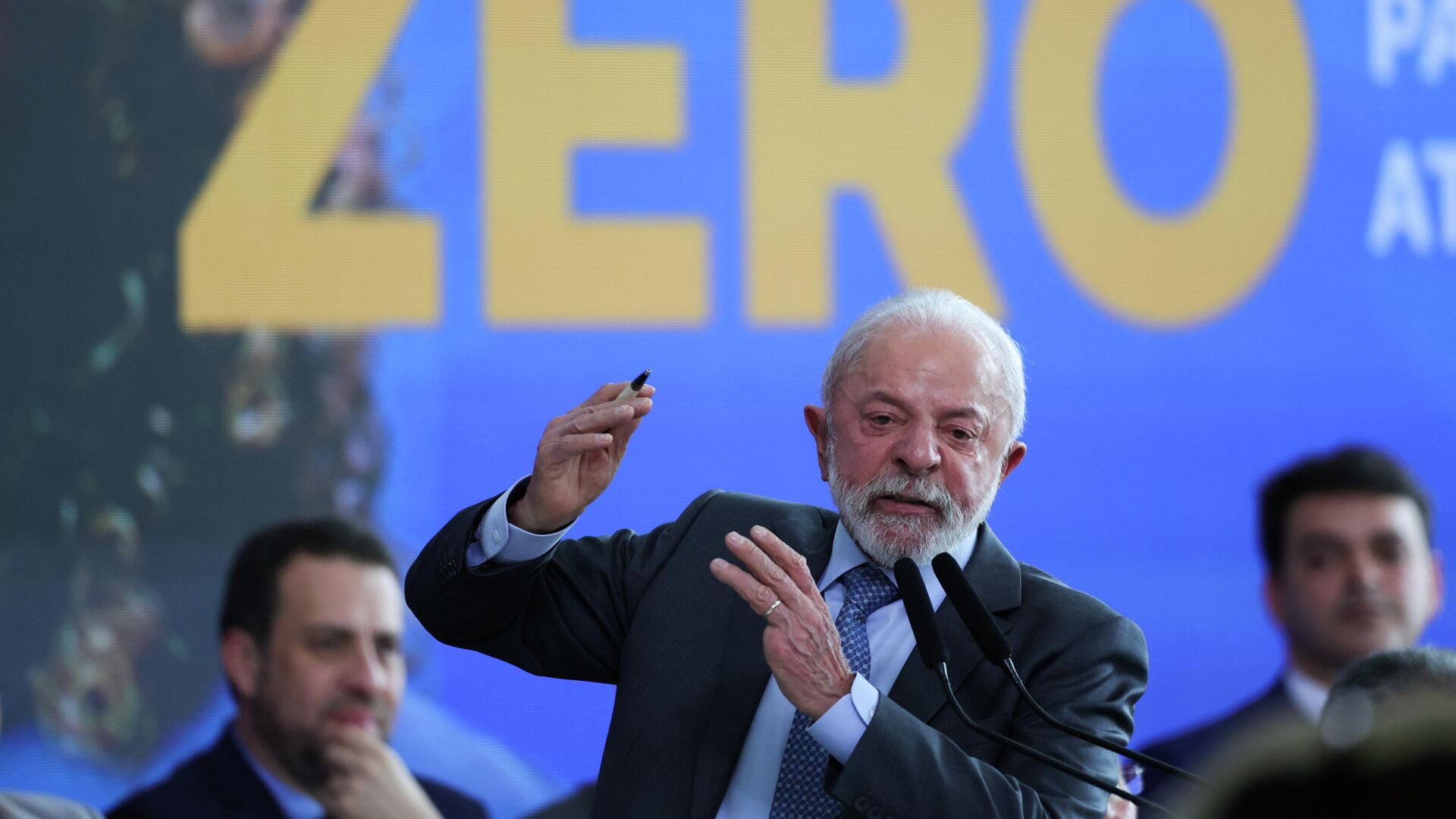 Lula sanciona isenção do IR para quem recebe até R$ 5 mil e defende redução