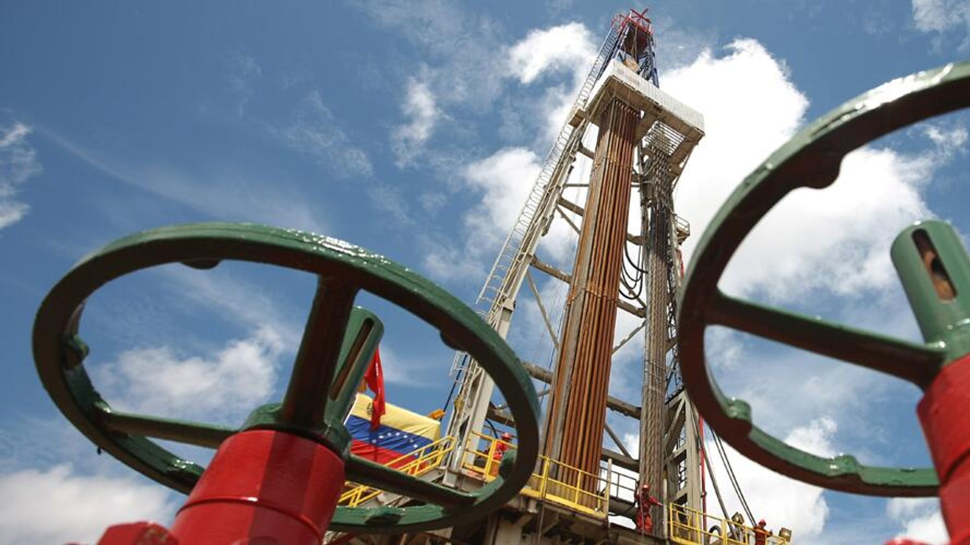 EUA devem suspender restrições para Índia refinar petróleo venezuelano