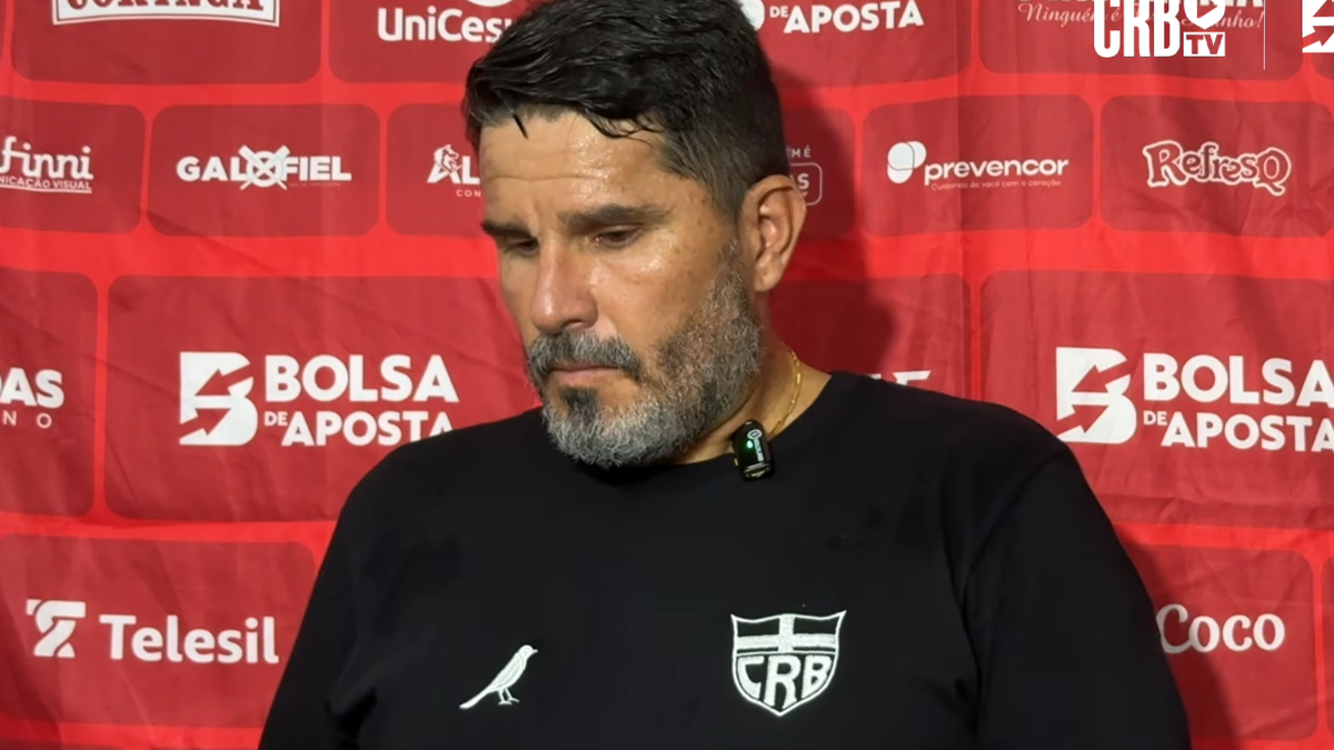 Barroca detona time após derrota para o ASA e promete cobranças; veja