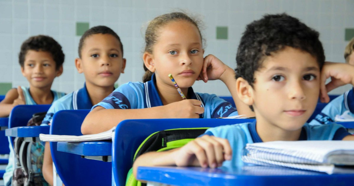 Pais ou responsáveis tem menos de 48 horas para realizar a pré-matrícula online