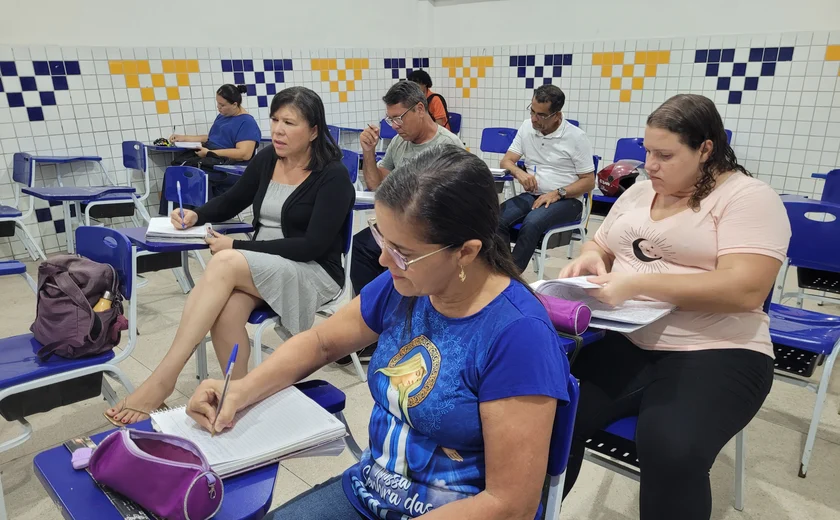 Rede estadual abre mais de 28 mil vagas para Educação de Jovens e Adultos em 2026