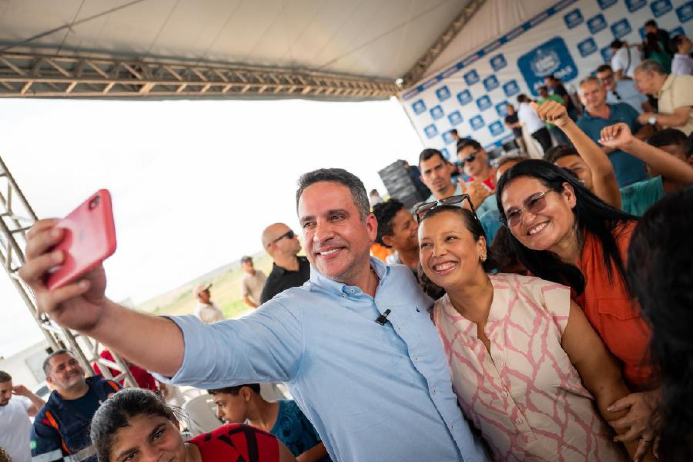 Governo Paulo Dantas tem aprovação de 65%, aponta pesquisa