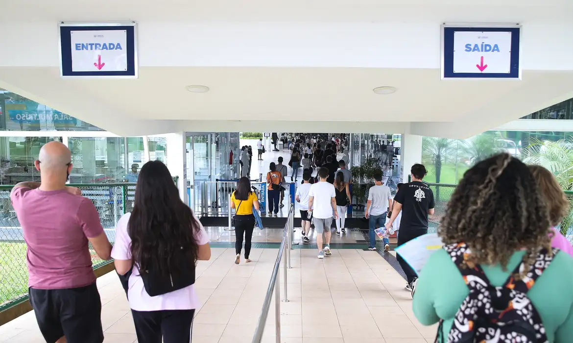 Inscrições para o Fies do segundo semestre começam na terça-feira (14)
