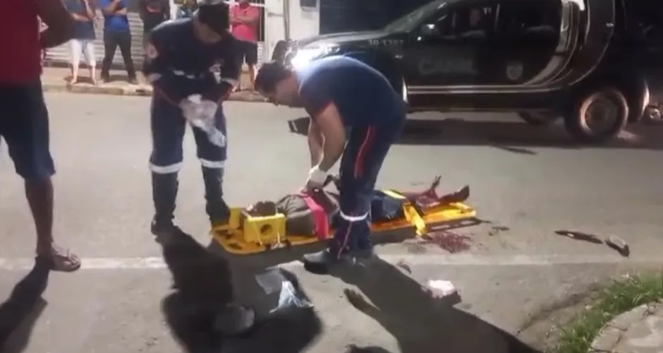 Esfaqueado, homem desmaia ao tentar pedir socorro em frente a hospital em Arapiraca