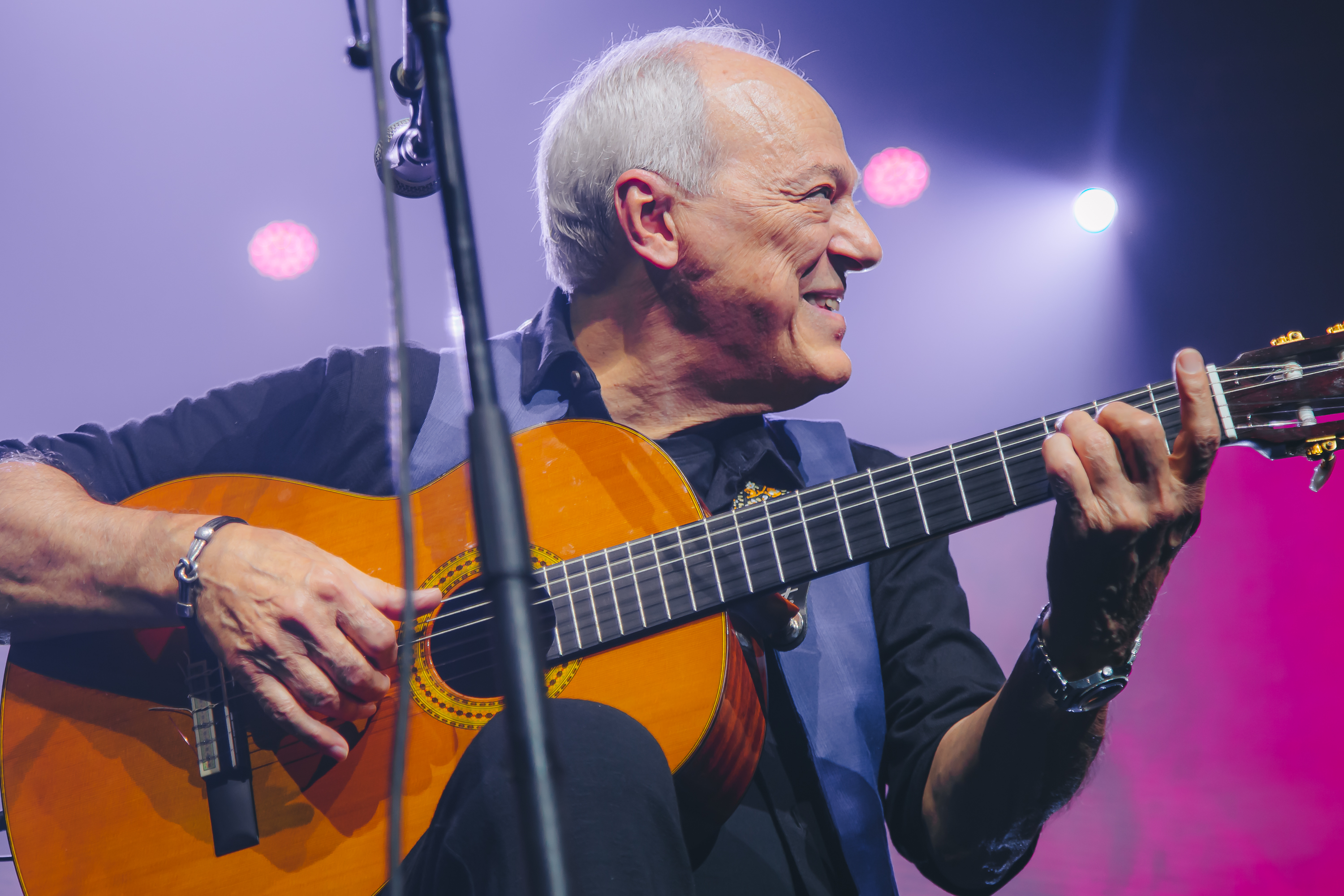 Ícone da MPB, Toquinho celebra 60 anos de carreira e apresenta o último show do ano em Maceió