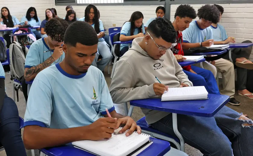 Nascidos em novembro e dezembro recebem nova parcela do Pé-de-Meia