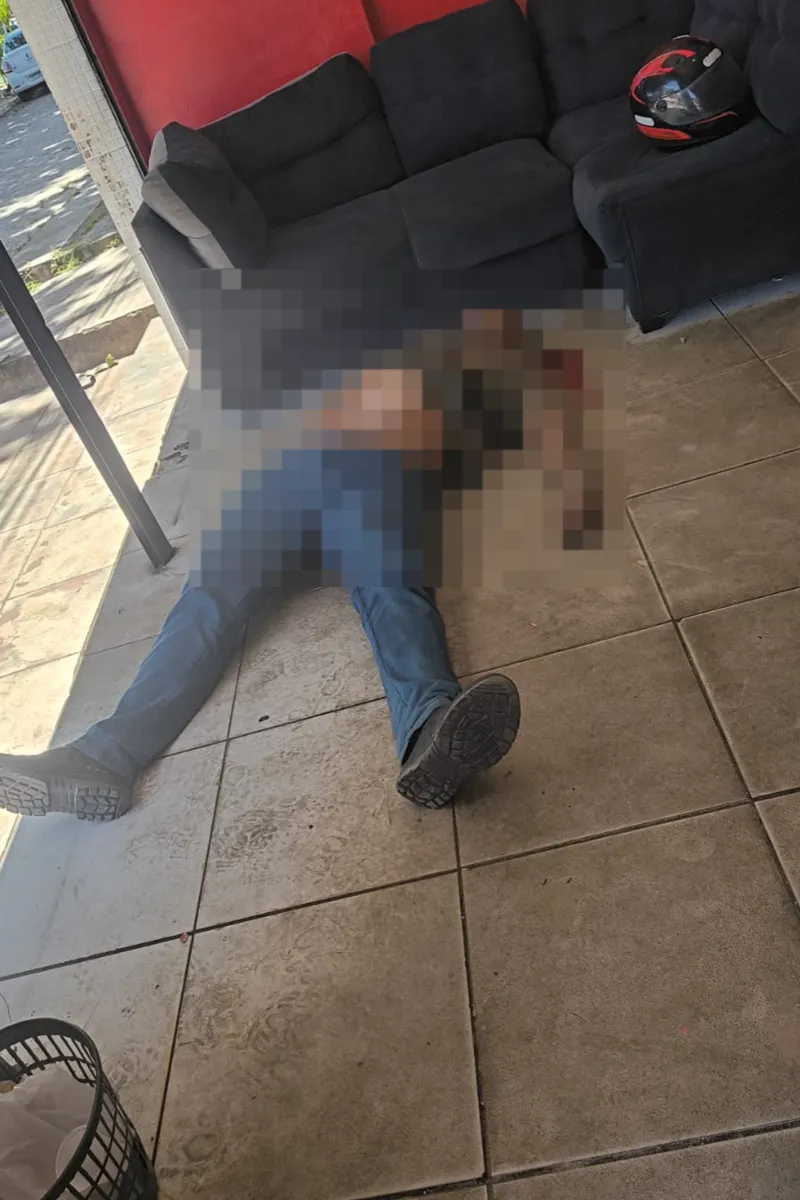Homem é executado com 11 tiros dentro de comércio em Maceió