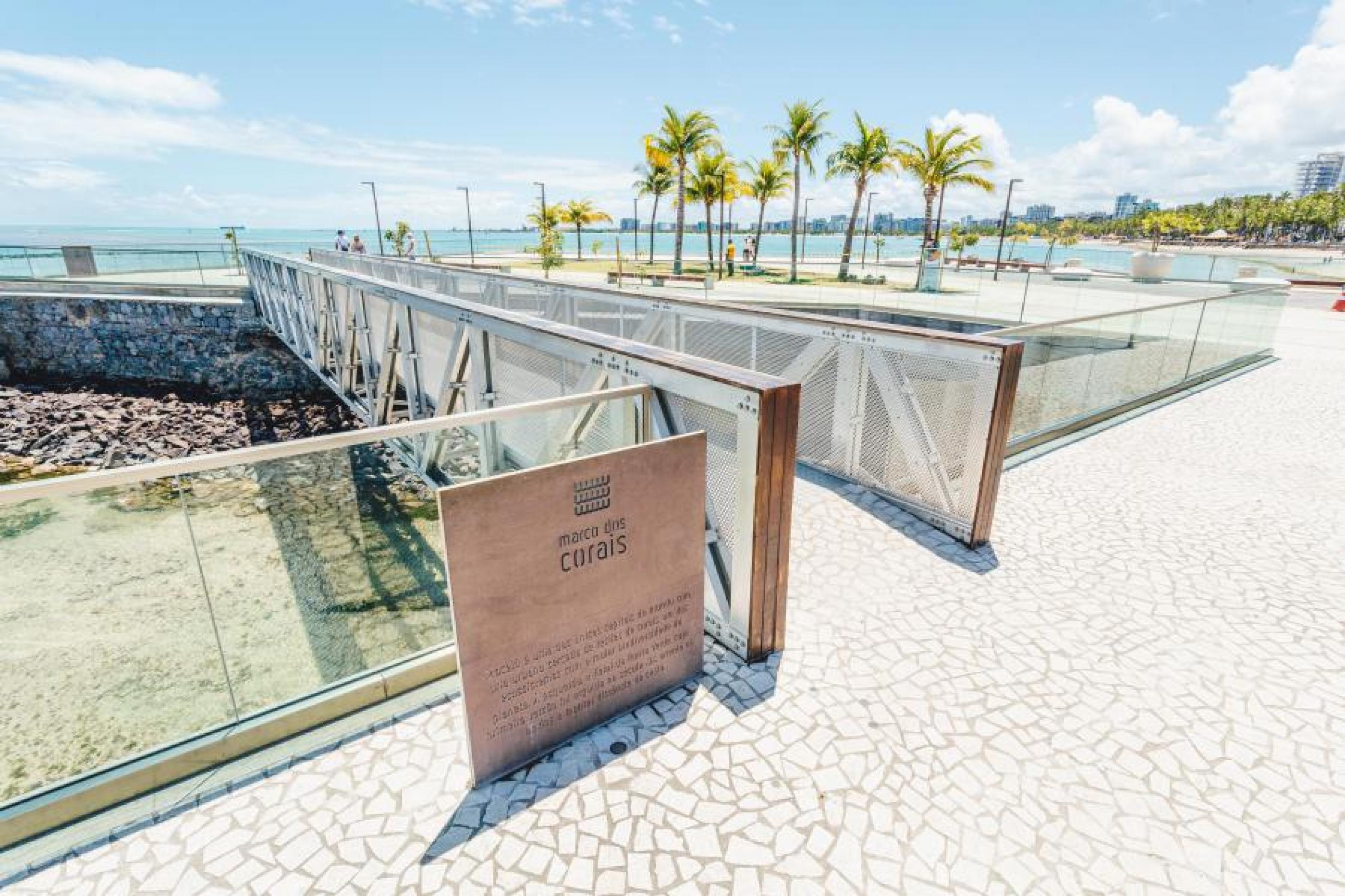 Prefeitura recebe aval do Estado para montar Árvore de Natal no Marco dos Corais