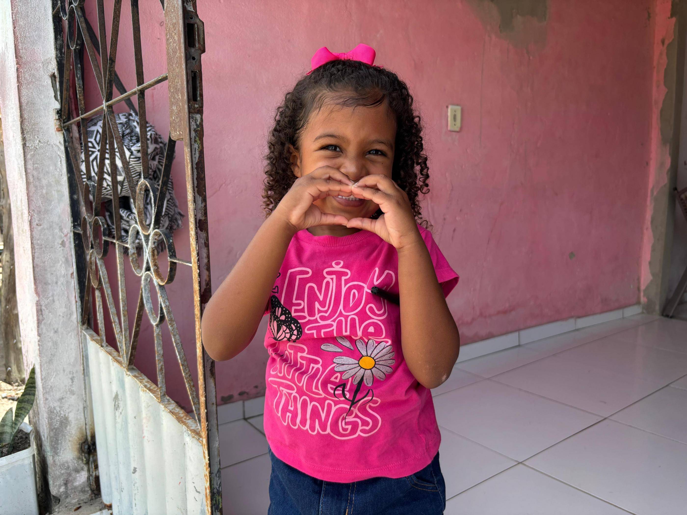 Criança de 4 anos retoma rotina ativa após cirurgia no Hospital do Coração Alagoano