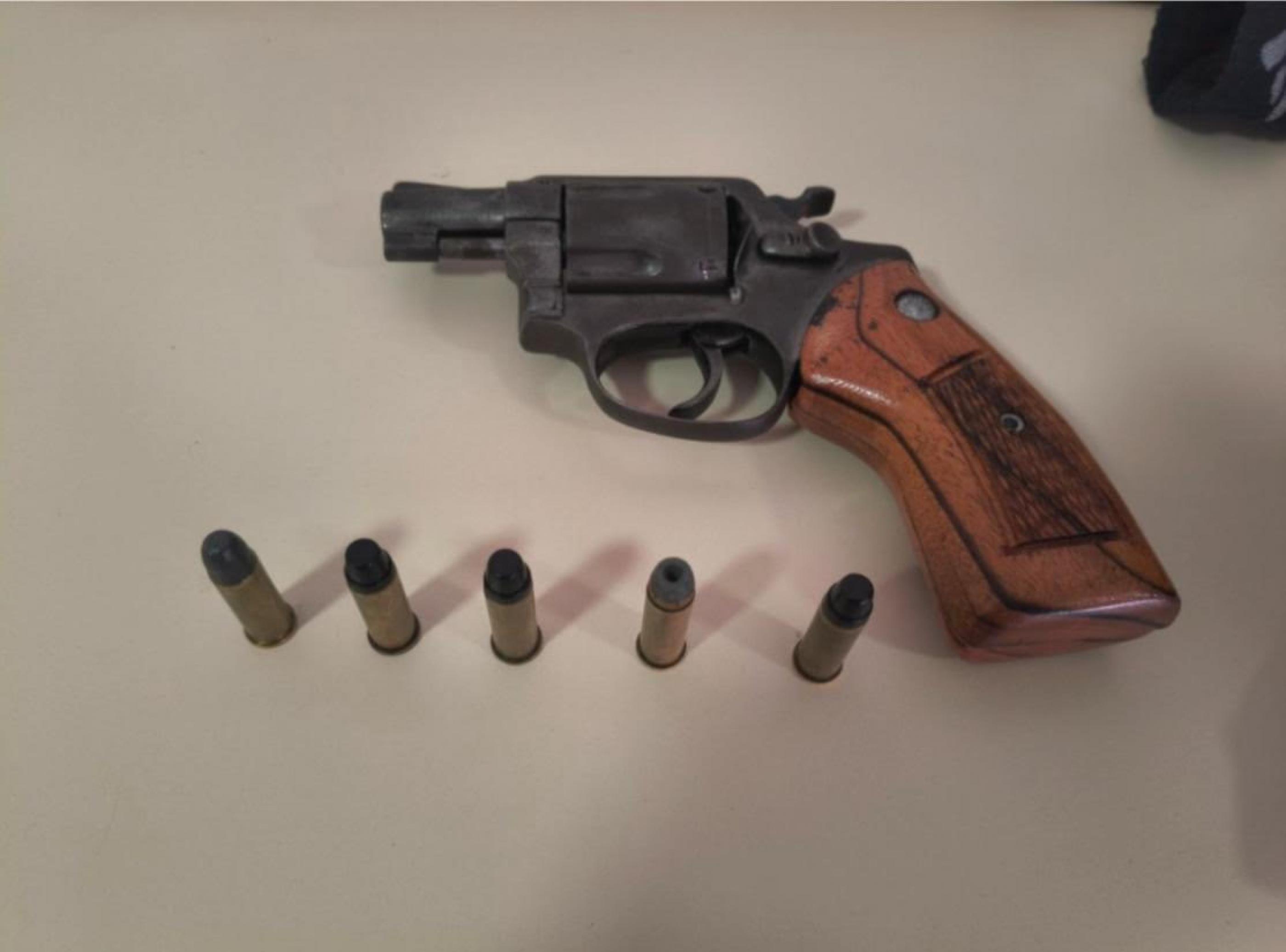 PM apreende quatro armas de fogo em operações no Benedito Bentes