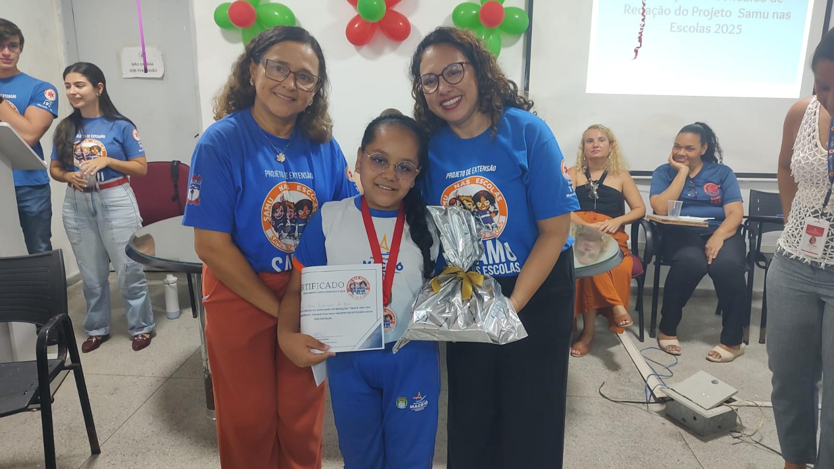 Samu entrega premiação do Concurso de Redação