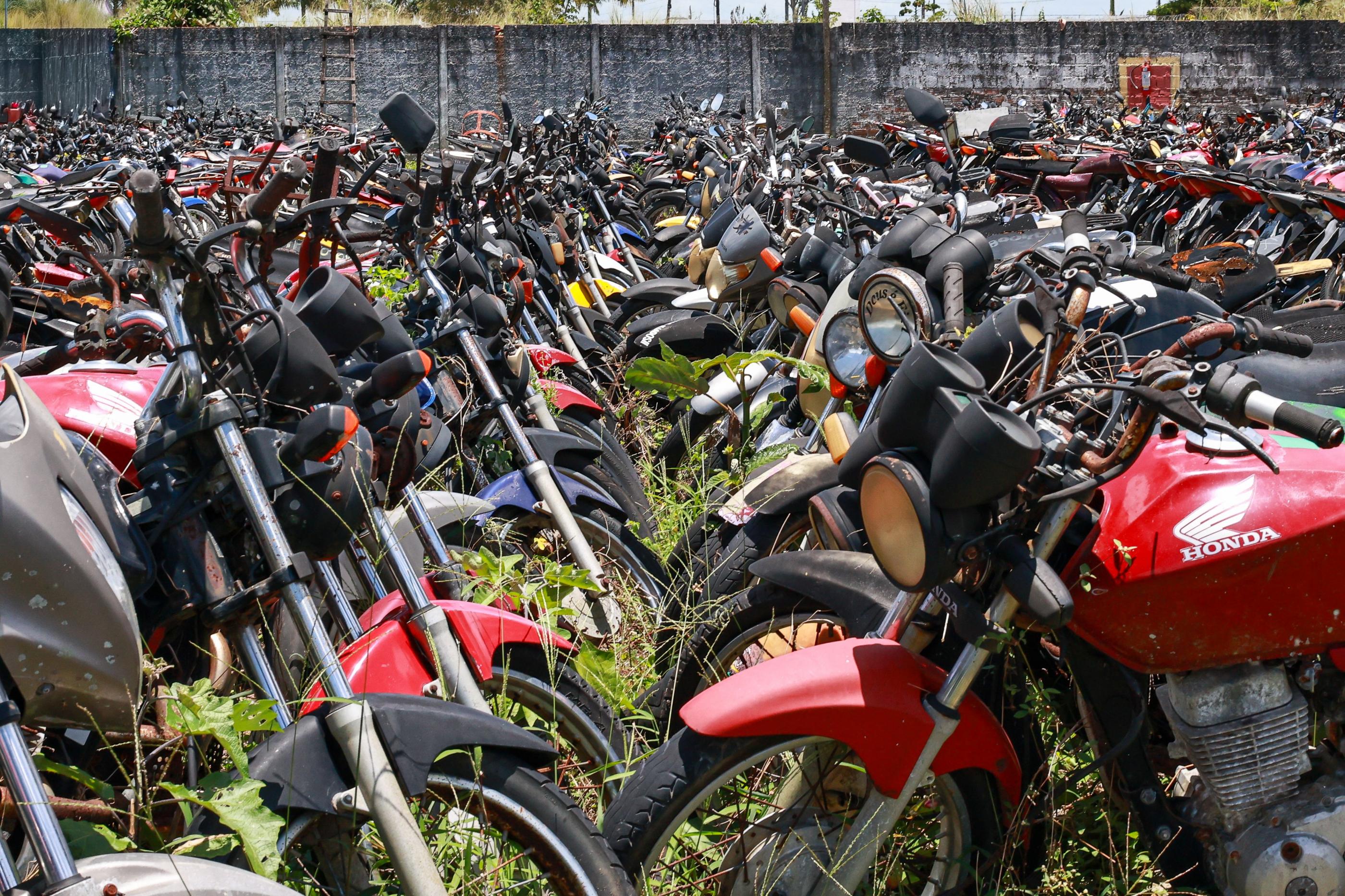 Detran Alagoas leiloa mais de 4 mil veículos inservíveis em julho