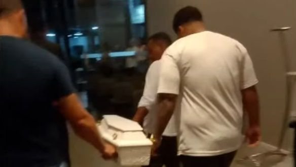 Mãe denuncia falhas em atendimento após perder bebê durante parto em Maceió