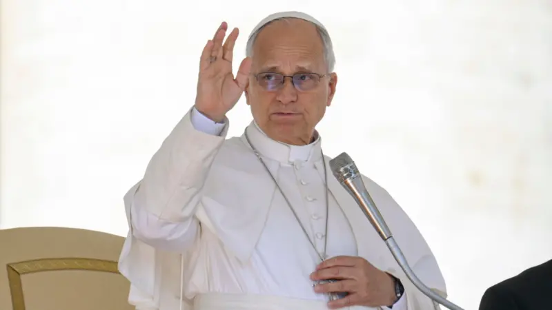 Papa Leão XIV pede orações em carta após cirurgia para retirar câncer