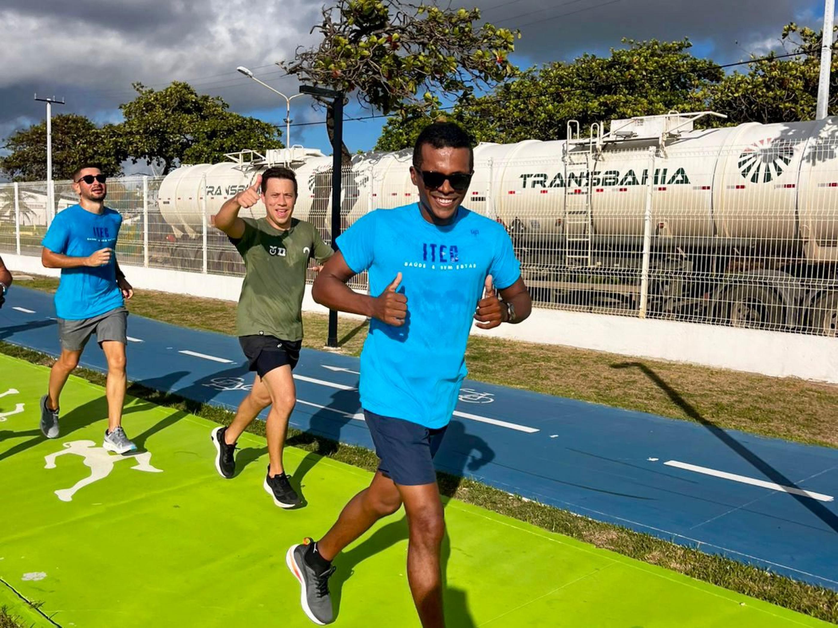 Itec realiza manhã de saúde e integração na orla da Pajuçara