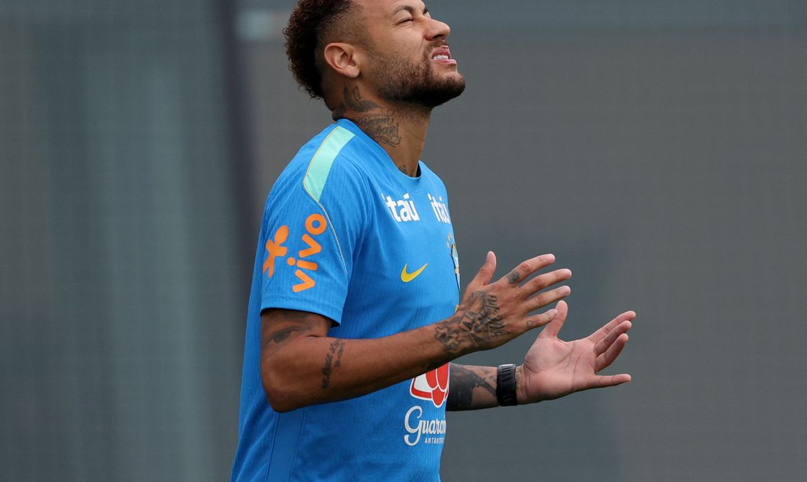 Neymar treina sem restrições com o grupo pelo segundo dia seguido