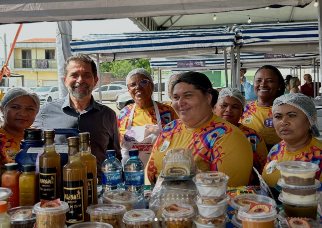 Unicafes-AL fortalece agricultura familiar em feira em Piranhas