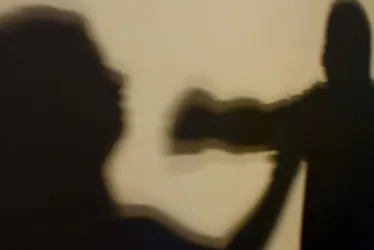 Jovem é preso após agredir mãe durante surto de raiva em Maceió