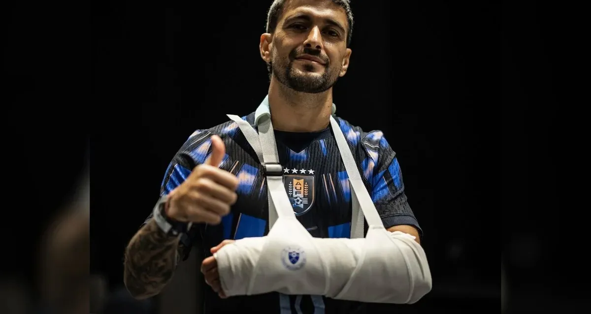 Arrascaeta passa por cirurgia no punho e vira desfalque no Flamengo