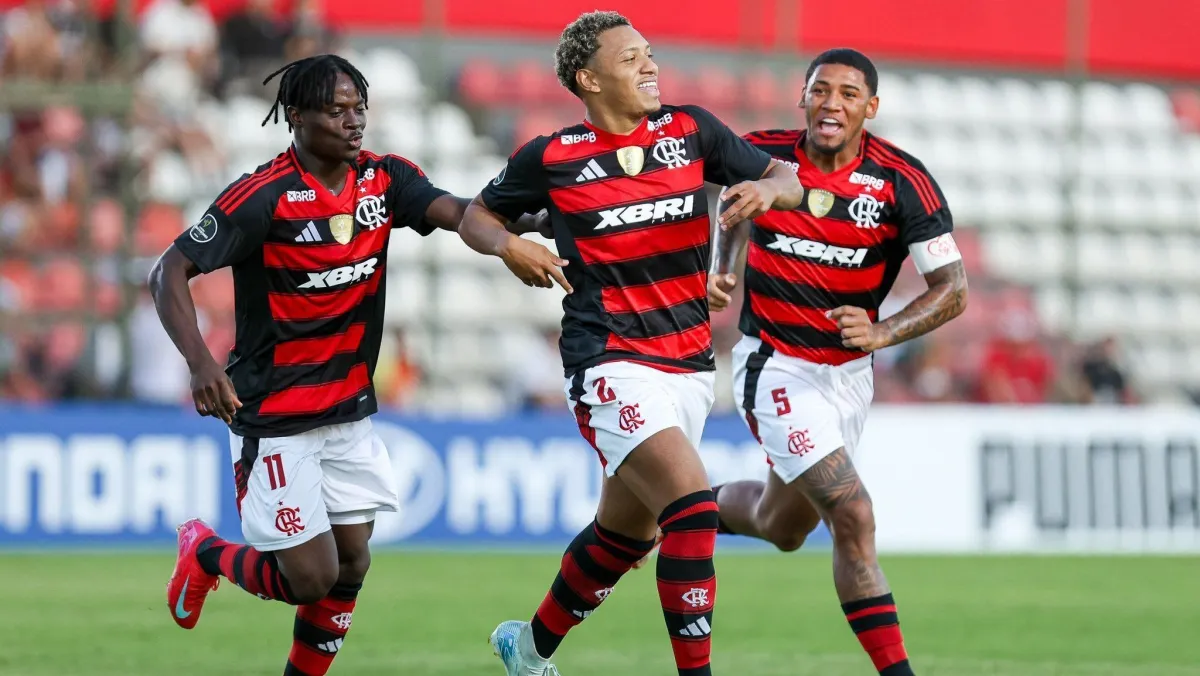 Site vaza terceira camisa do Flamengo para temporada; confira