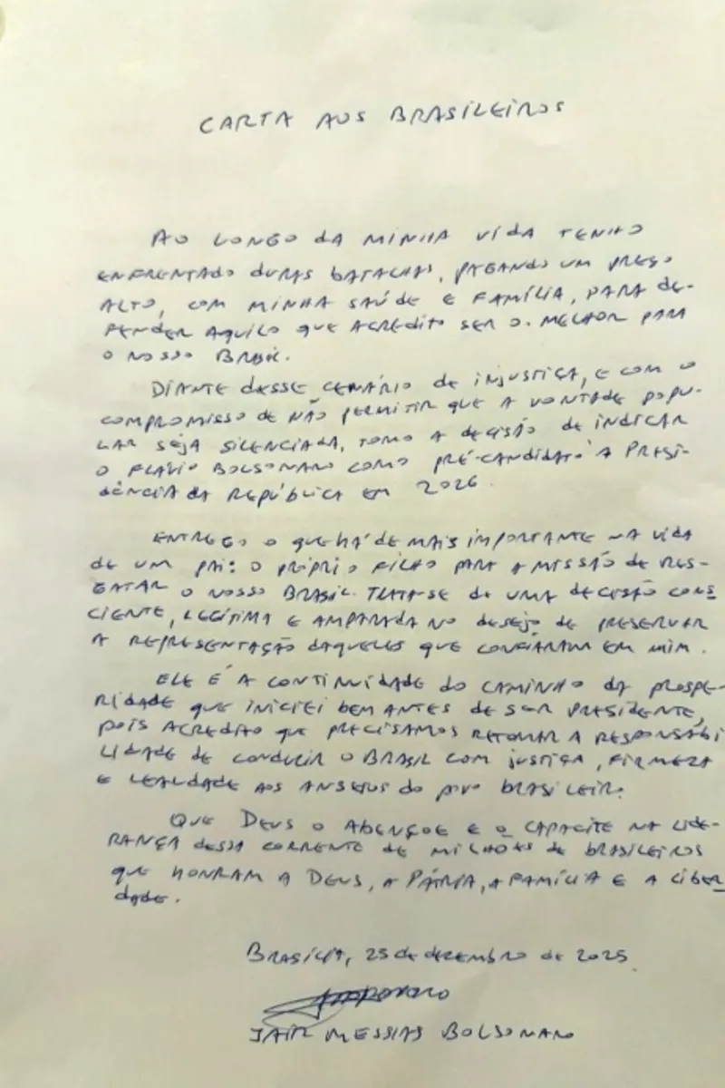 Flávio Bolsonaro afirma que carta do pai “tira qualquer sombra de dúvida” sobre candidatura