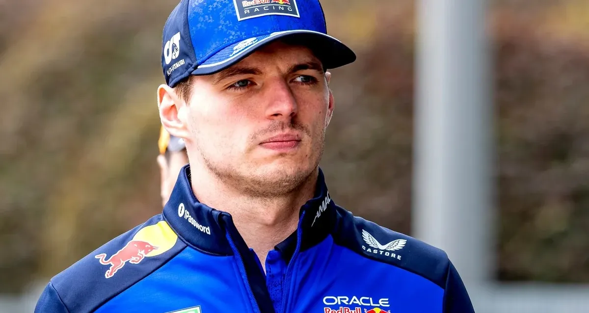 Max Verstappen renova contrato com Red Bull até 2030