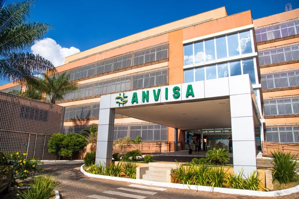 Anvisa recolhe lotes de creatina e suplementos vitamínicos