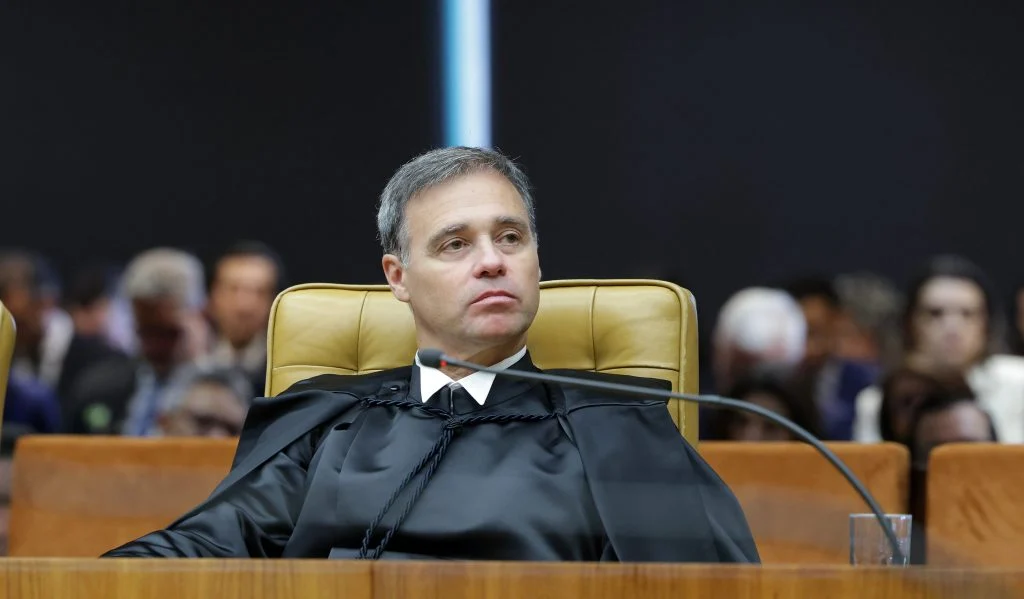 Defesas no caso Master articulam nulidade e suspeição contra André Mendonça