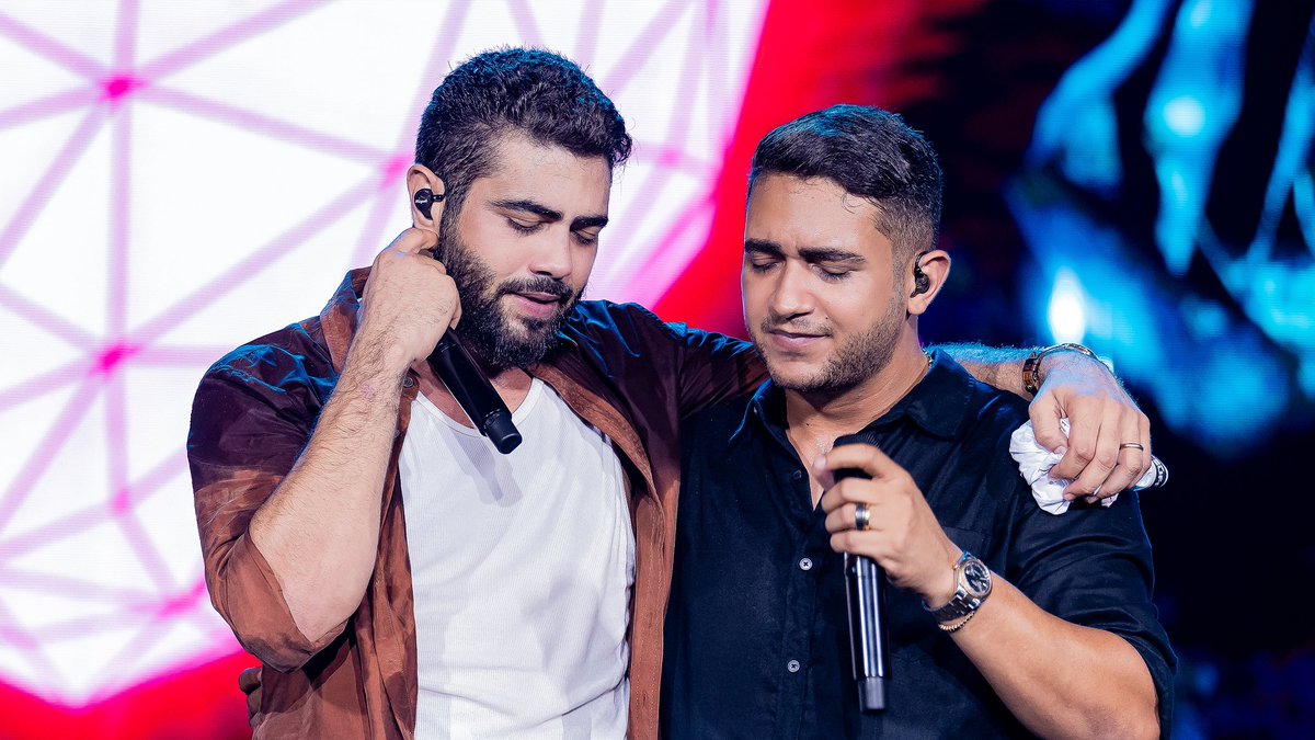 Henrique, dupla de Juliano, puxa cabelo da esposa e causa polêmica