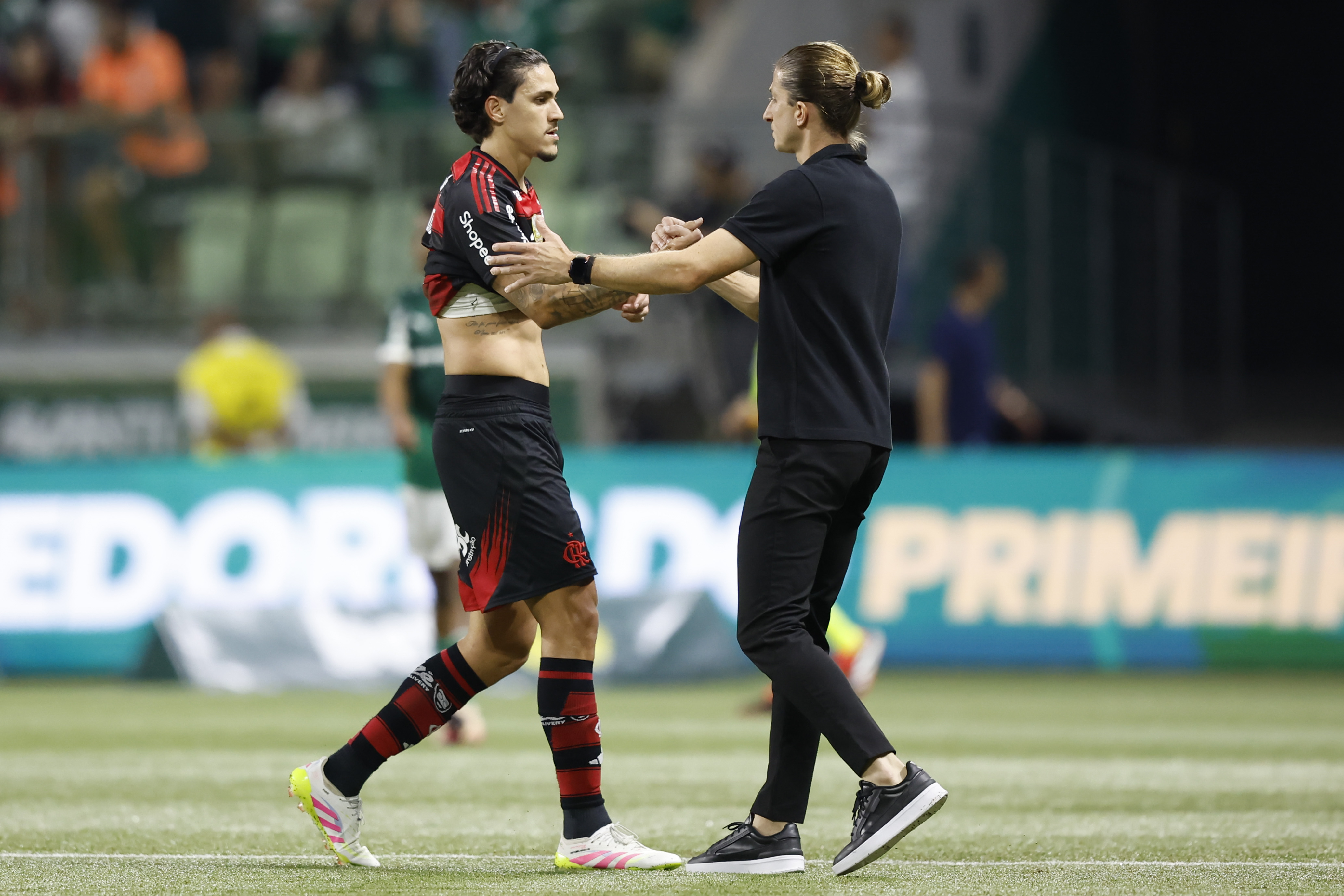 Pedro se pronuncia e critica exposição pública feita por Filipe Luís no Flamengo