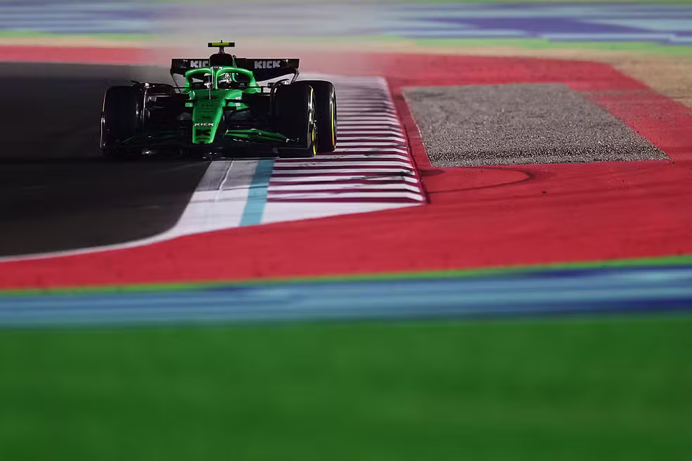 Piastri conquista pole da sprint no Catar e Norris larga em terceiro