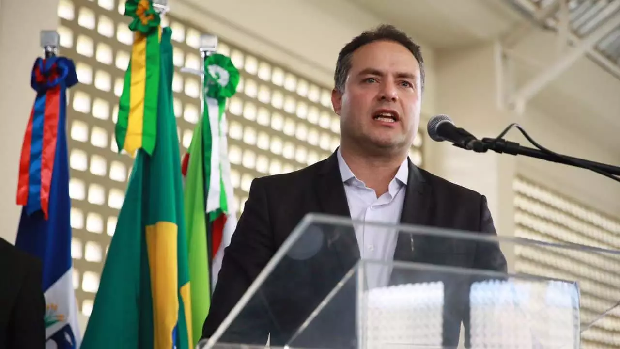 Renan Filho renuncia oficialmente do cargo de governador do estado de Alagoas