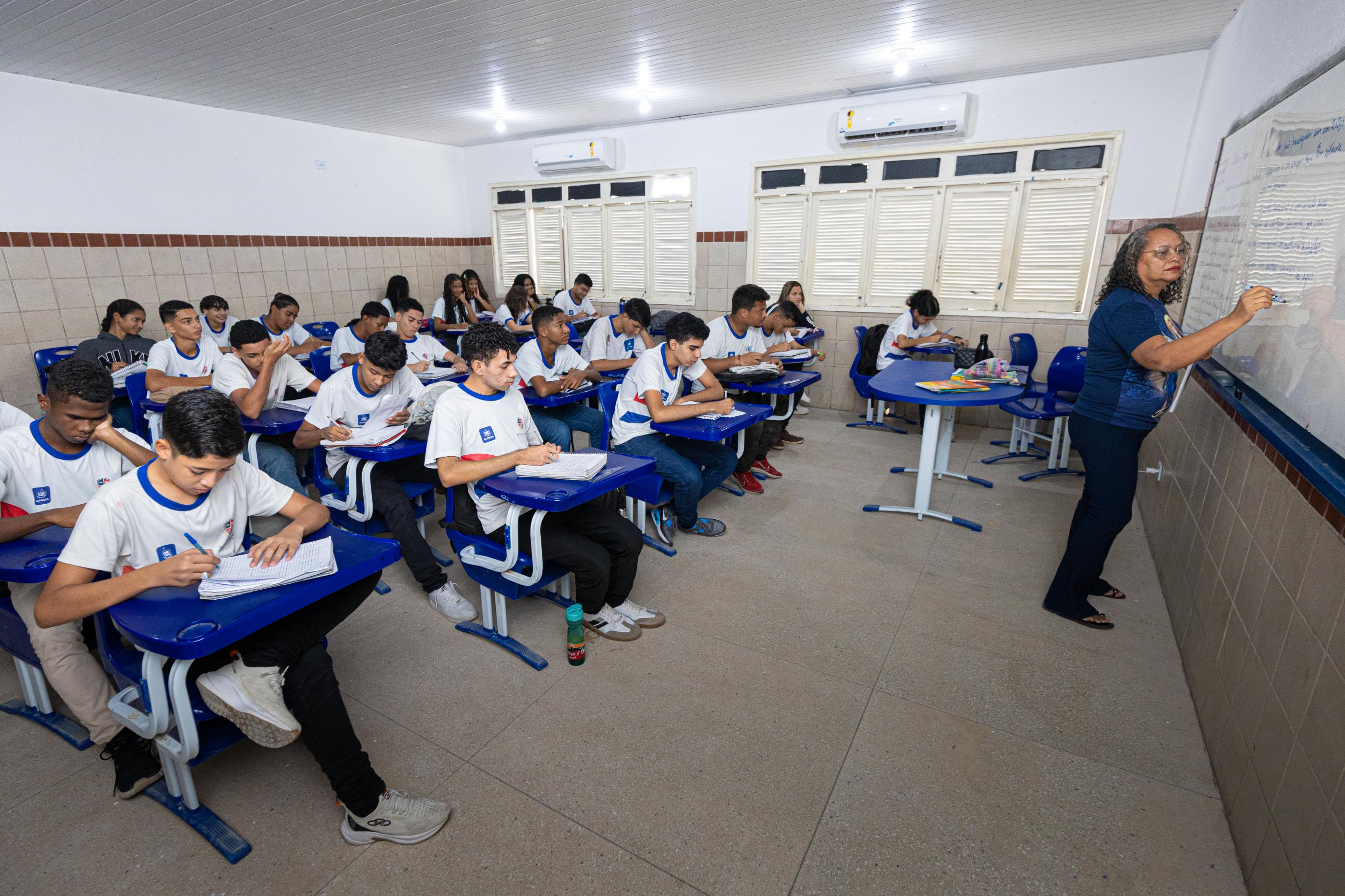 Pagamento do Fundef para profissoinais da Educação de AL começa nesta segunda