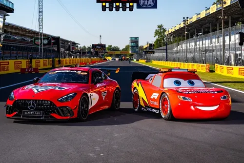 Relâmpago McQueen invade a Fórmula 1 em homenagem aos 20 anos de Carros