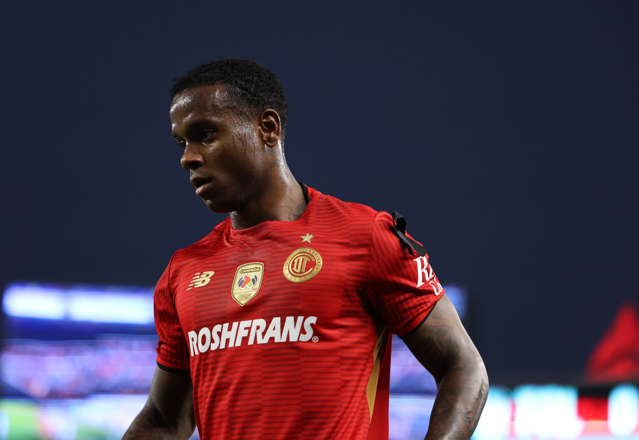 Toluca denuncia ataques racistas contra atacante ex-São Paulo