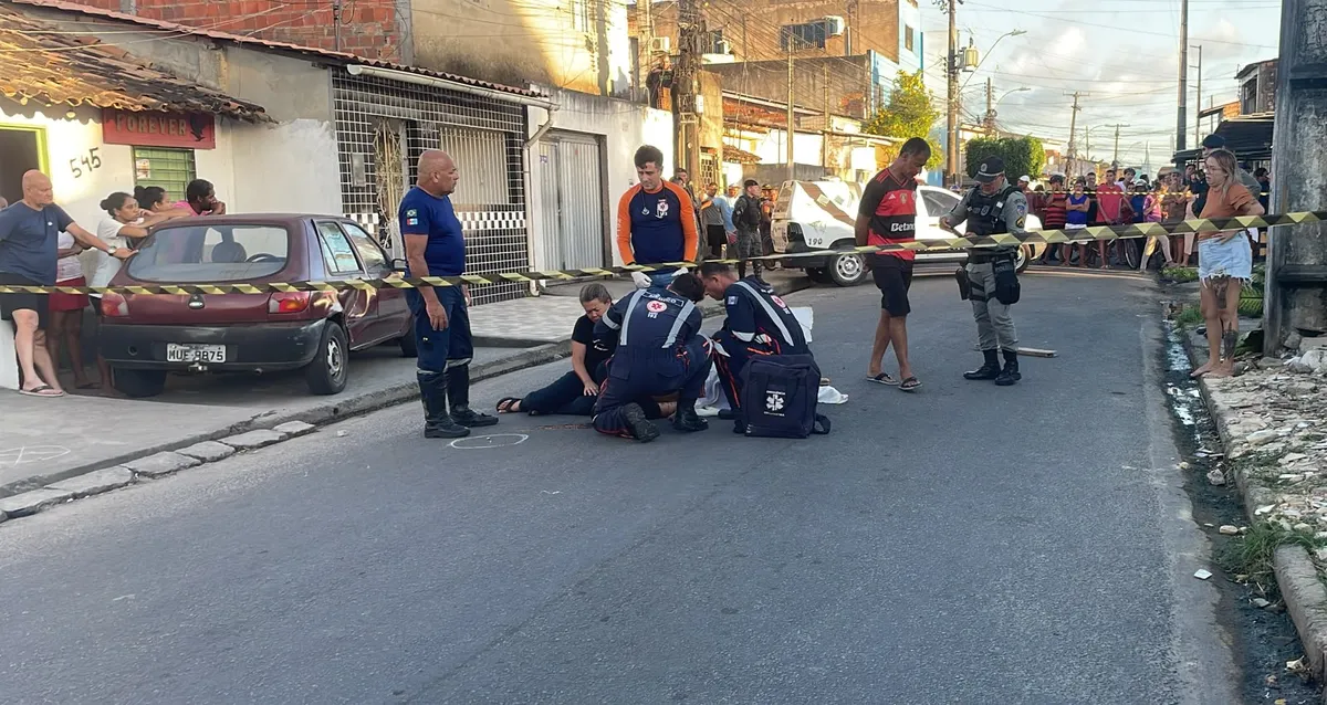 Homem é executado a tiros em barbearia na Santa Amélia em Maceió