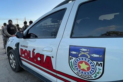 Quatro pessoas são presas suspeitas de furtar supermercado em Maceió