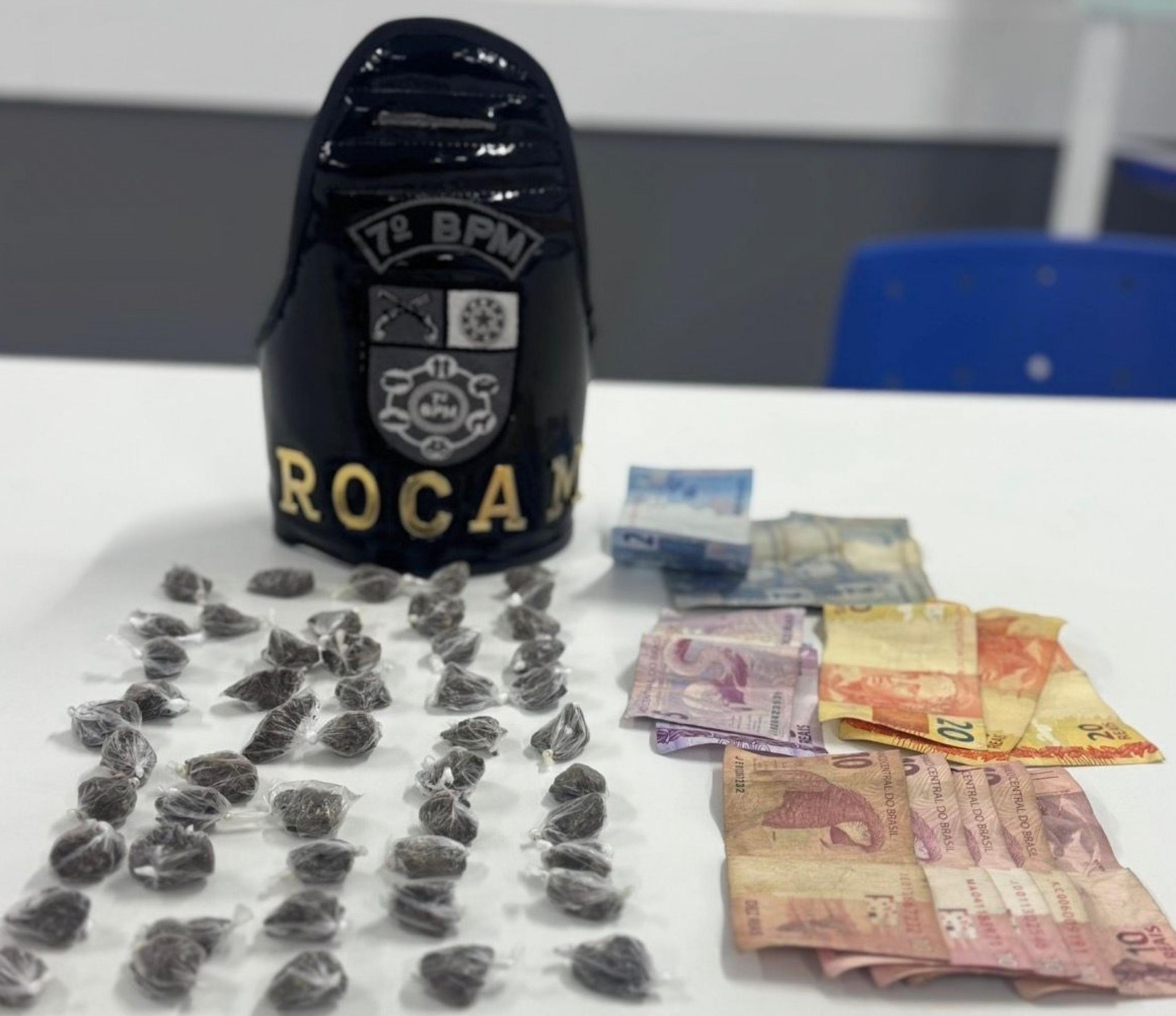 PM prende dois homens e apreende drogas e armas em Santana do Ipanema
