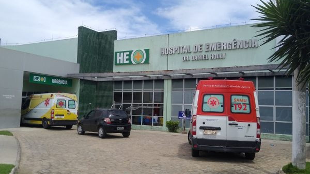 Bombeiros socorrem homem após acidente com objeto em Arapiraca