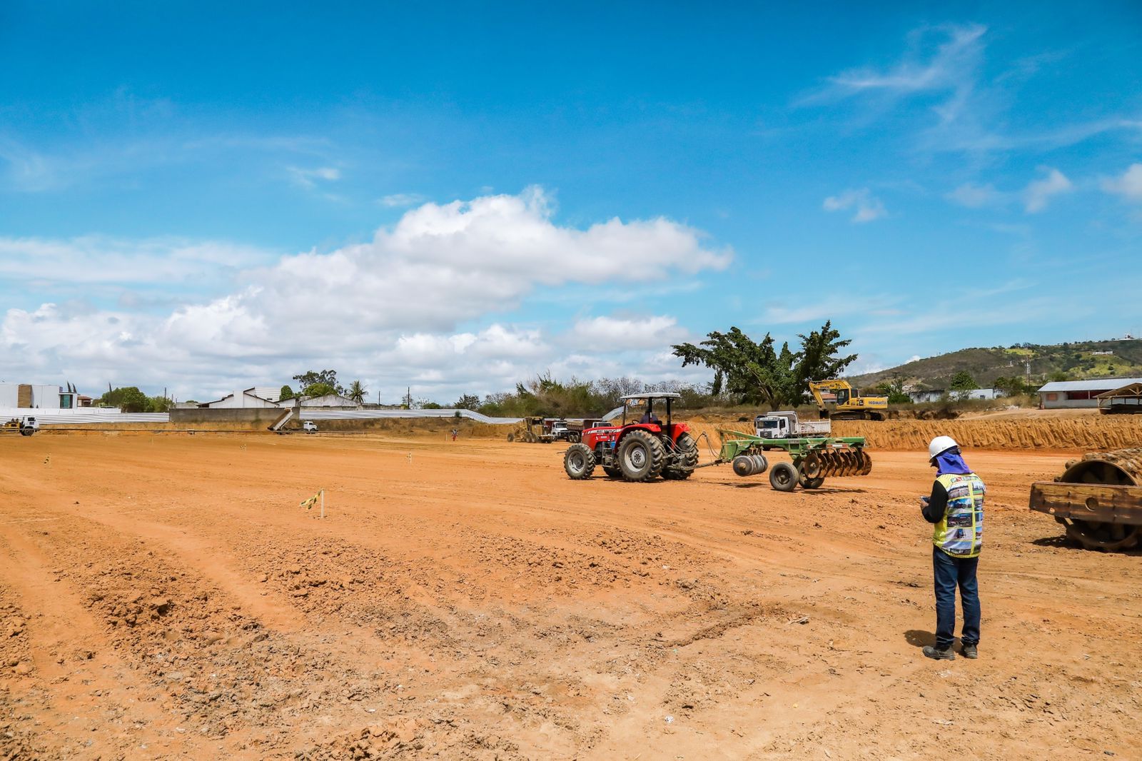 Alexandre Ayres acompanha início das obras do Hospital Regional do Médio Sertão em Palmeira dos Índios